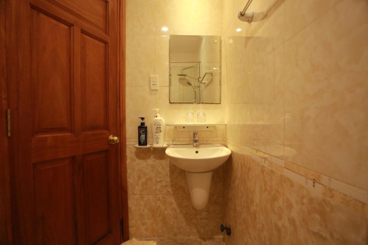 Thanh Tai Hotel 1 Хошимин Экстерьер фото